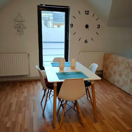 Iosefin House Apartmán *